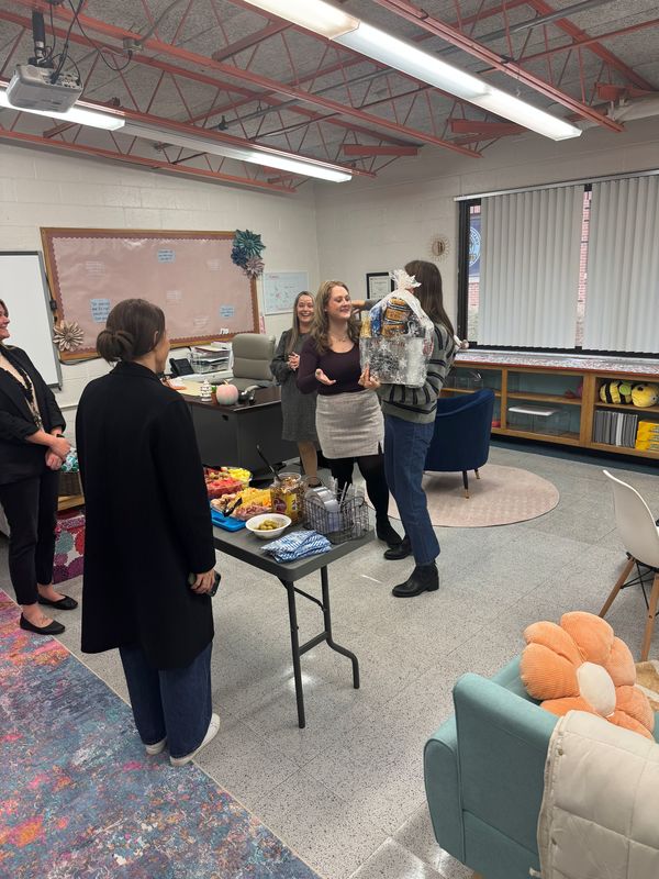 Jennifer Garner receiving gift basket