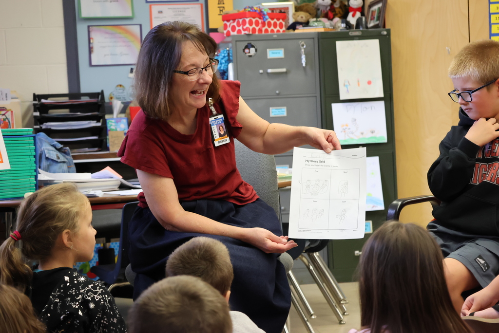 Mrs. Carr's first graders were hard at work today, focusing on creating their own storyboards and learning new vocabulary. Each student also has their own "Success Journal" that is being used as part of the new "Leader in Me" program. Throughout the year, students will create goals, keep track of their own data, and celebrate their individual and classroom successes! #celebrate379