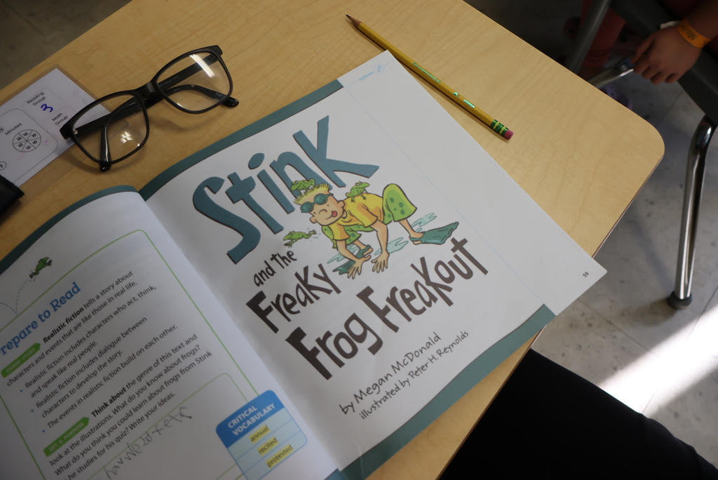Mrs. Ehler's 3rd graders were stinking it up, today! Students were reading the story "Stink and the Freaky Frog Freakout" from their ELA curriculum. While reading, they used a graphic organizer to identify the questions they had, determined the strategy they would use to answer those questions, and then reflected to see if those strategies were effective. #celebrate379