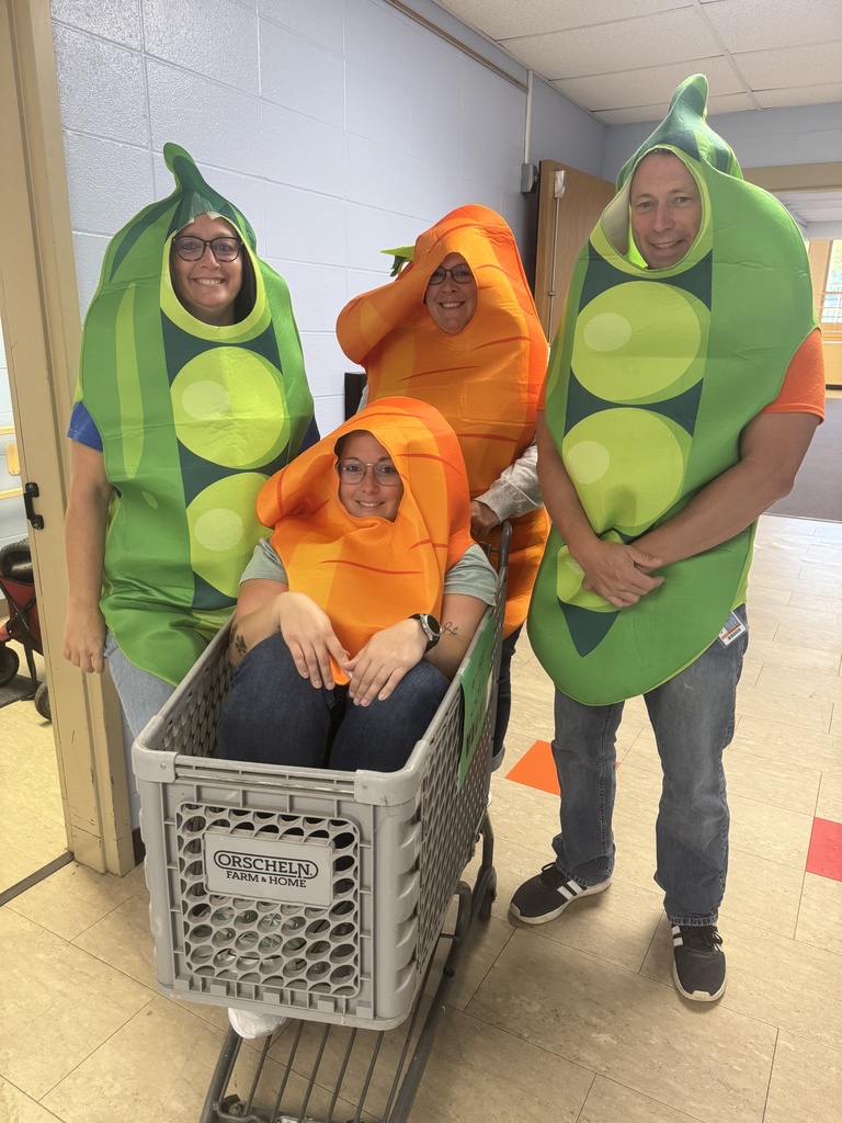 Vv is for Vegetables and the amazing Cubs at LES did not disappoint. Thank you, LES, for your help with Mrs. Shannon's service project! The shelves at the Lighthouse will be full, but their hearts will be even fuller! #celebrate379