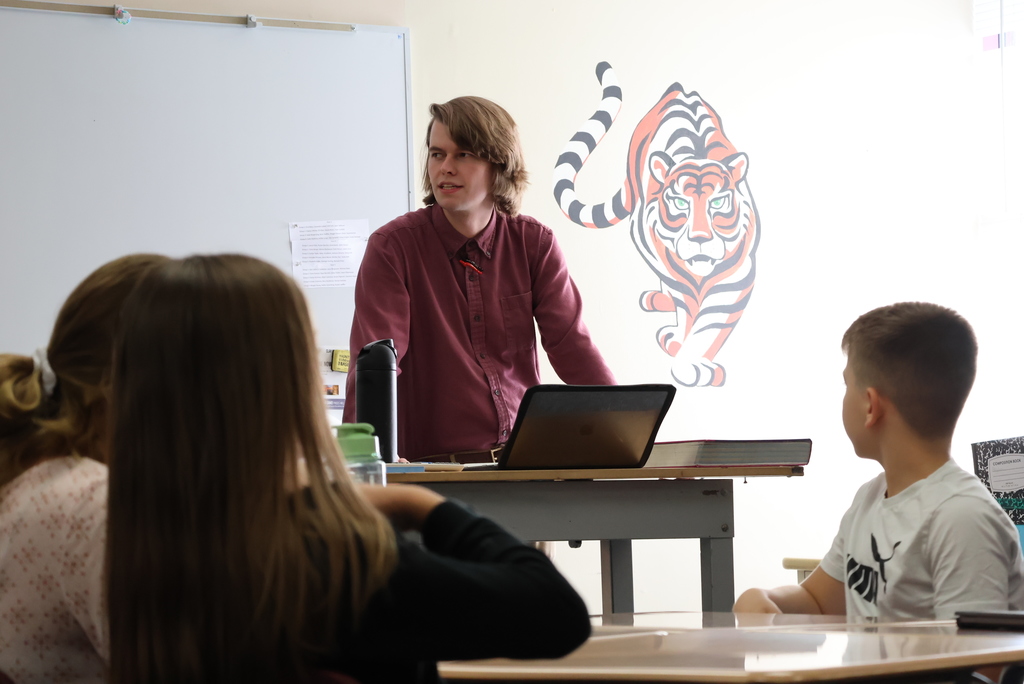 Mr. Higgins is a new History/Government teacher at both CCCMS and CCCHS. Yesterday, his 6th grade world history students were explaining the legacy of each of the Mesopotamian empires by creating a legacy poster. #celebrate379