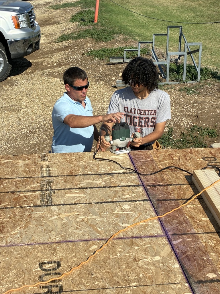 The walls are going up on the Tiger House! The house has not been purchased. For more information on the Tiger House, please contact Mr. Young, CCCHS Principal at 785 632-2131. #celebrate379