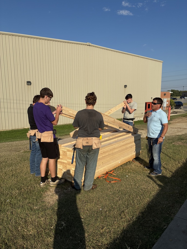 The walls are going up on the Tiger House! The house has not been purchased. For more information on the Tiger House, please contact Mr. Young, CCCHS Principal at 785 632-2131. #celebrate379