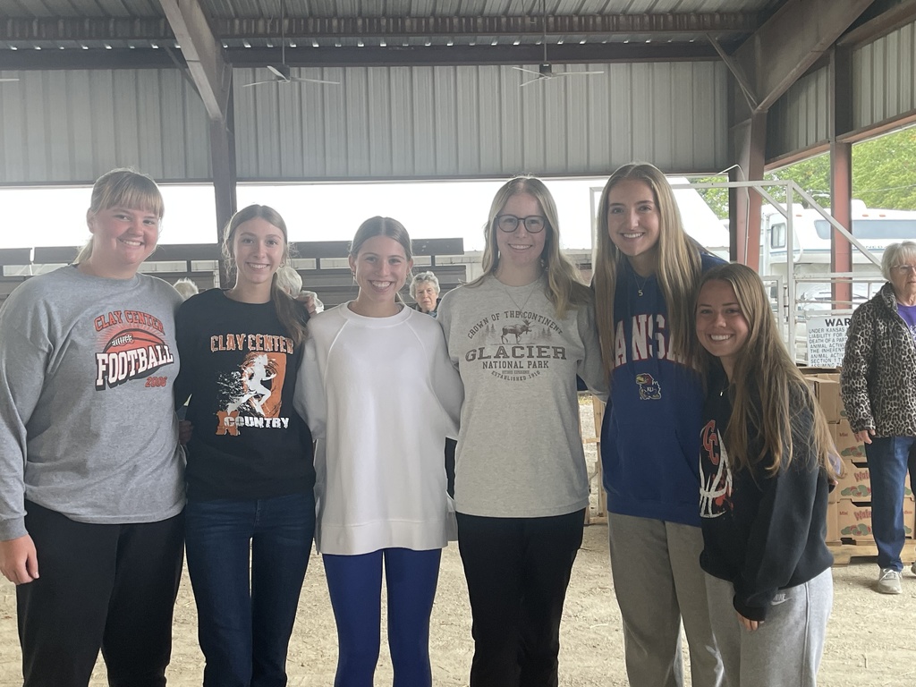 The CCCHS National Honor Society stepped up to donate their time at the Harvesters food distribution today at the Fairgrounds. Student leaders giving back! #celebrate379