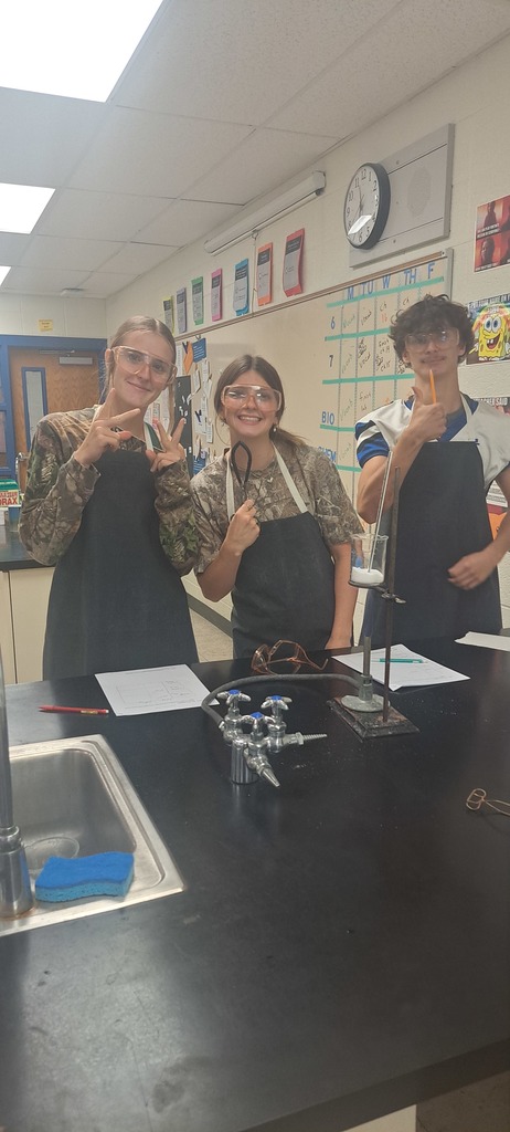 🔥 Science in action! Mrs. Trembath’s chemistry students explored how electrical forces hold substances together in a “choose your own lab” experiment. From salt to tin to dish soap, they measured melting points, boiling points, and surface tension — discovering just how strong (or weak!) those forces can be. #celebrate379