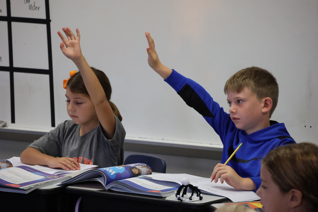 Mrs. Weller's second graders were working hard this morning on finding the central idea of a story. They had read a story in its entirety yesterday and now had to decide what it was all about. #celebrate379