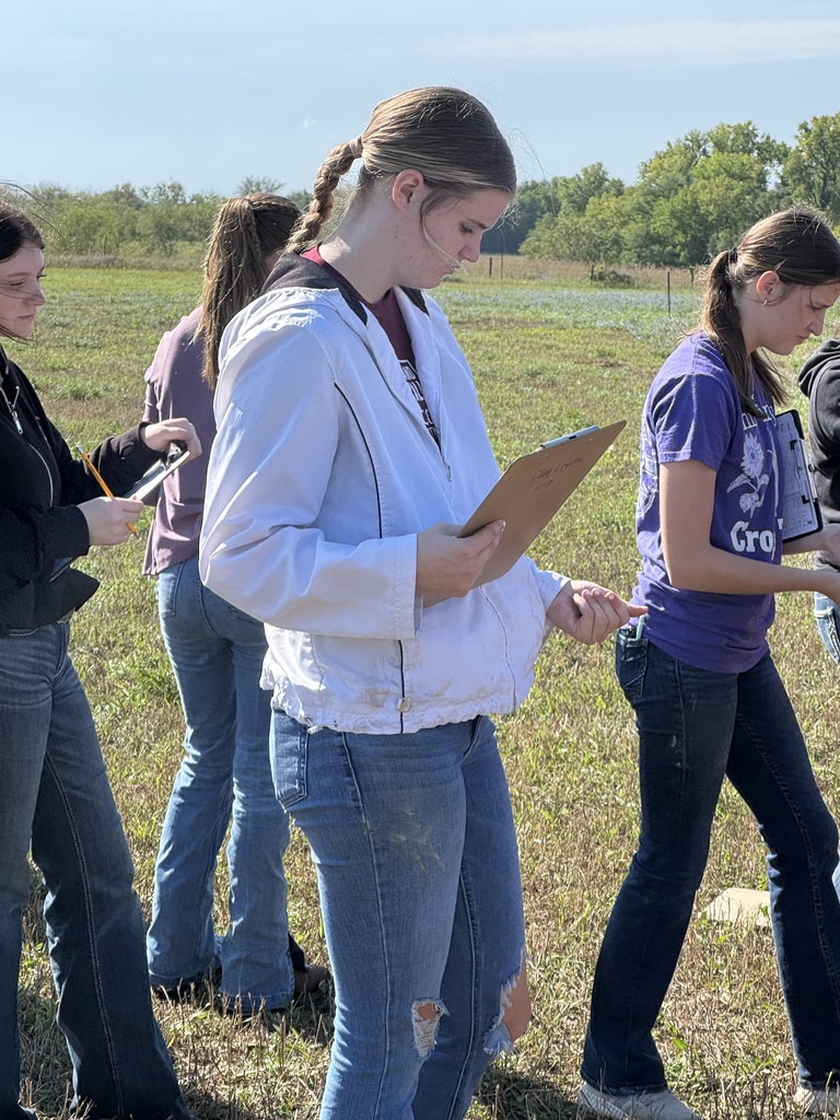 Mr. Craig's freshman Ag 101 class has had a busy and successful first quarter! Students in the class have learned about various careers in agriculture, planned a community service project, and done in-depth explorations of soil science and management, and dairy farm management. The class made visits to community farms operated by Erica and AJ Carlson, Rick Chaffee, and Cott Family Farms to look at various soil profiles. The class also visited the Wohler family's 4J dairy to learn about the daily responsibilities of the dairy farmer. All these experiences have led to success in FFA competitions! The Clay Center team placed 2nd at the Land/Soils evaluation (tied for 1st!), and took 1st place in the Dairy Cattle Evaluation competition. Various students have had top-10 performances throughout the school year thus far.