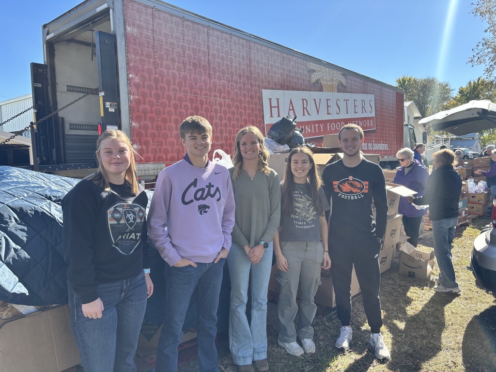Thank you to NHS members for volunteering their time at Harvesters distribution yesterday! #celebrate379