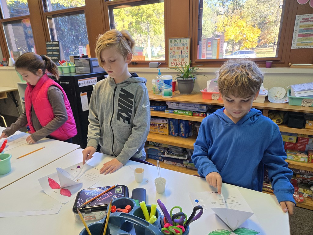 🐝🌸 Pollination in Action! 🌸🐝 Ms. Brownell’s third graders took their science lesson to the next level by becoming busy bees! They built their own flower and bee models, then buzzed from bloom to bloom to see how pollen travels during pollination. #celebrate379