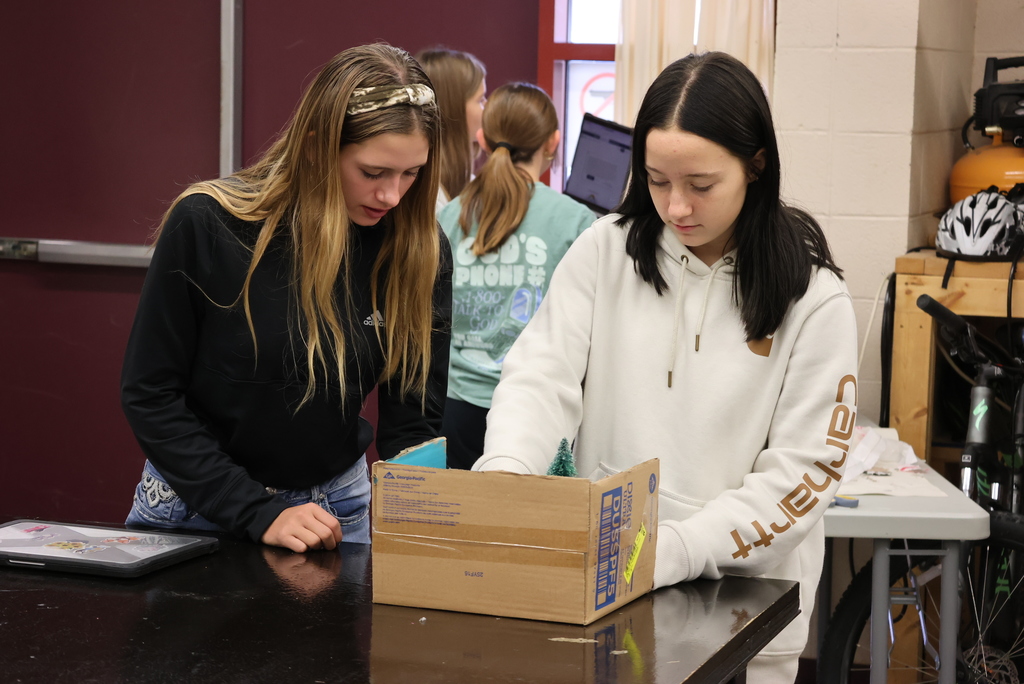 Mr. Lane always finds interesting ways to help his 8th graders learn and remember U.S. History. Last week, his students created all sorts of projects, including: - Dioramas (landscape settings) showcasing the life of Zebulon Montgomery Pike - Infographics (written information combined with graphic representation) - Podcasts discussing the Supreme Court case of Marbury v Madison, which established Judicial Review #celebrate379