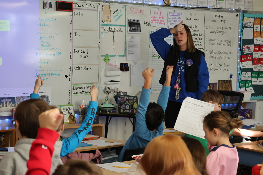 It was Pronoun-Verb Agreement time in Mrs. Ehlers' class this week! Doesn't sound like fun to you? Well, as always, she made it fun for her students! #celebrate379