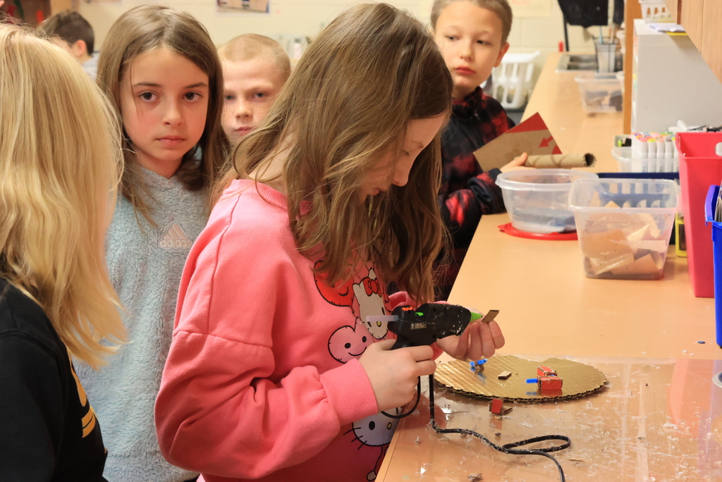 Mrs. McGuire is using the Leader in Me Habits regularly in her art classes. Today, her 4th graders had the freedom to create whatever they wanted with one requirement: Plan it out first using the 7 Habits. #celebrate379