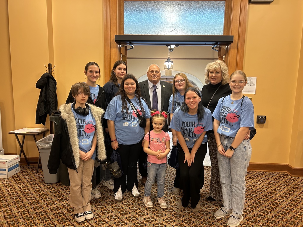 CCCHS Youth Leaders in Kansas (YLinK) members traveled with sponsor Lori Martin to Topeka today to attend Youth Mental Health Advocacy Day. Students from across the state had an opportunity to give input to policymakers, including Rep. Lewis "Bill" Bloom, who welcomed the students into the Capitol. #celebrate379