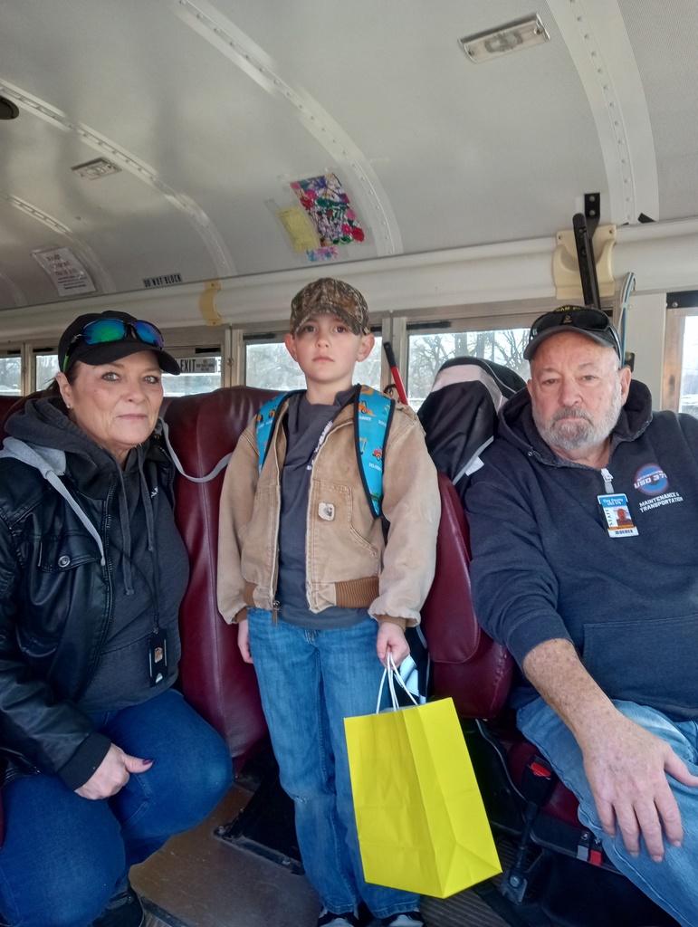 The winner of the February “School Bus Behavior Awards” is Dax from the Squirrel bus. Dax was awarded gifts donated by Kier’s Thriftway, Short Stop, Ray’s Apple Market, and Ferguson Rexall Drugs. Dax is pictured with his bus monitor, Dawn Hawkins, and driver Merlin Fowles. #celebrate379
