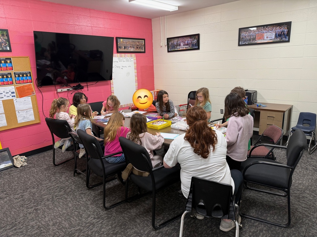 Our pilot CCCMS KAY Club recently had the opportunity to visit Lincoln Elementary for a team-building and service project with first graders—and it was a great experience for everyone involved!  Middle school leaders and first-grade students worked together in small groups rotating through activities like castle ball, basketball, gaga ball, soccer, and a “chill room” for drawing and art. Throughout the activities, students practiced teamwork, sportsmanship, and building a sense of community.  KAY (Kansas Association for Youth), directed by the Kansas State High School Activities Association, is a character-building, leadership, and service organization unique to Kansas schools.  Learn more: https://www.kshsaa.org/react/activity/main/KAY