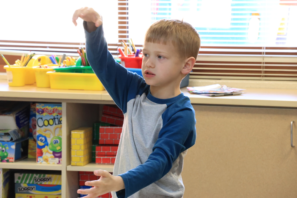 Mrs. Shannon's kindergarten class didn't waste any time jumping right back into learning after Spring Break. Today, they were analyzing words with multiple meanings, such as "trunk". #celebrate379