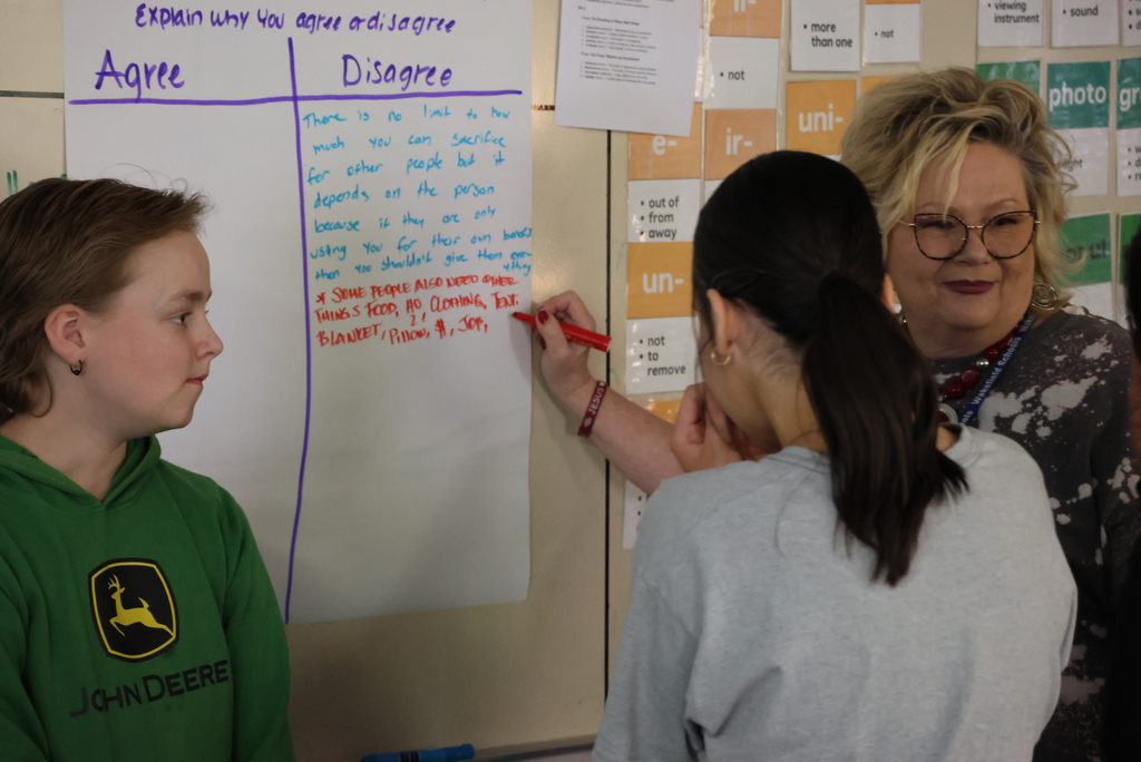 Mrs. Crabtree opened up her unit on the book "Life as We Knew It" with a Gallery Walk. Her 6th graders walked around in groups answering questions and agreeing or disagreeing with statements that will be coming up in the book as they read. #celebrate379