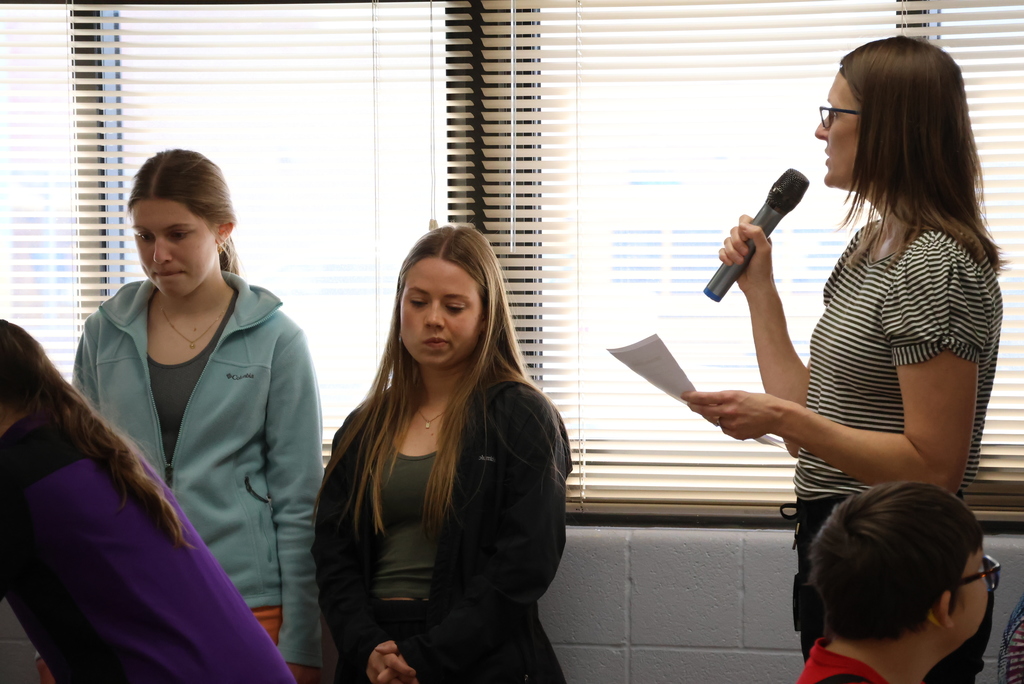 Members of CCCHS YLinK and Student Council are partnering with GES to host a weekly panel discussion on topics such as friendships, cultivating self-confidence, and navigating stress and anxiety. These discussions take place at the beginning of lunch and are optional for students. Talk to your student tonight to see if they attended or want to attend in the upcoming weeks. Thank you to the CCCHS students who are taking time out of their day to mentor our kids! #celebrate379