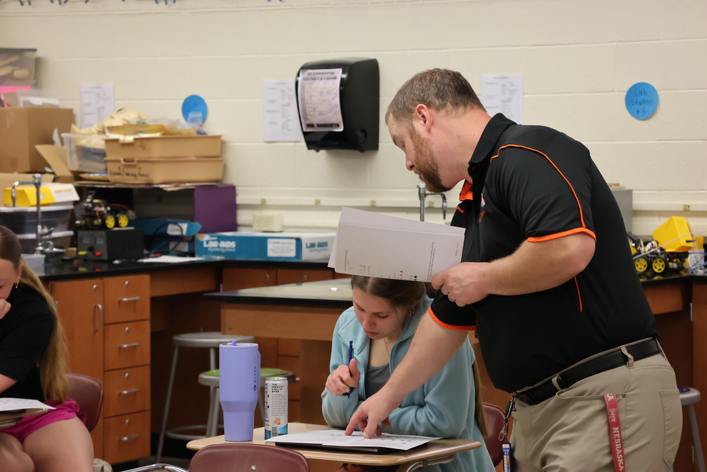 Know what qualitative analysis entails as it relates to physics? Mr. Roberts' students do! Today, they were analyzing energy changes in different situations. There was some high-level thinking going on! #celebrate379