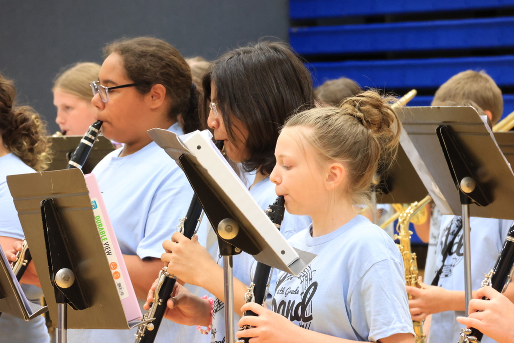6th grade band students from Wakefield and Clay Center perform in front of Wakefield students.
