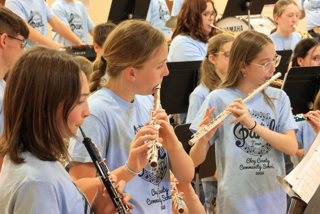 6th grade band students from Wakefield and Clay Center perform in front of Wakefield students.