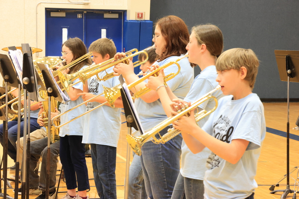 6th grade band students from Wakefield and Clay Center perform in front of Wakefield students.
