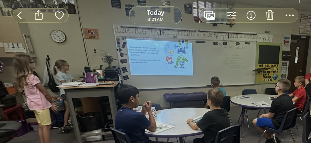 It’s only the 4th day of 4th grade, but Mrs. Pfizenmaier's students are already teaching Leader in Me lessons! Today’s lesson was how to be proactive by taking initiative inside and outside of school!
