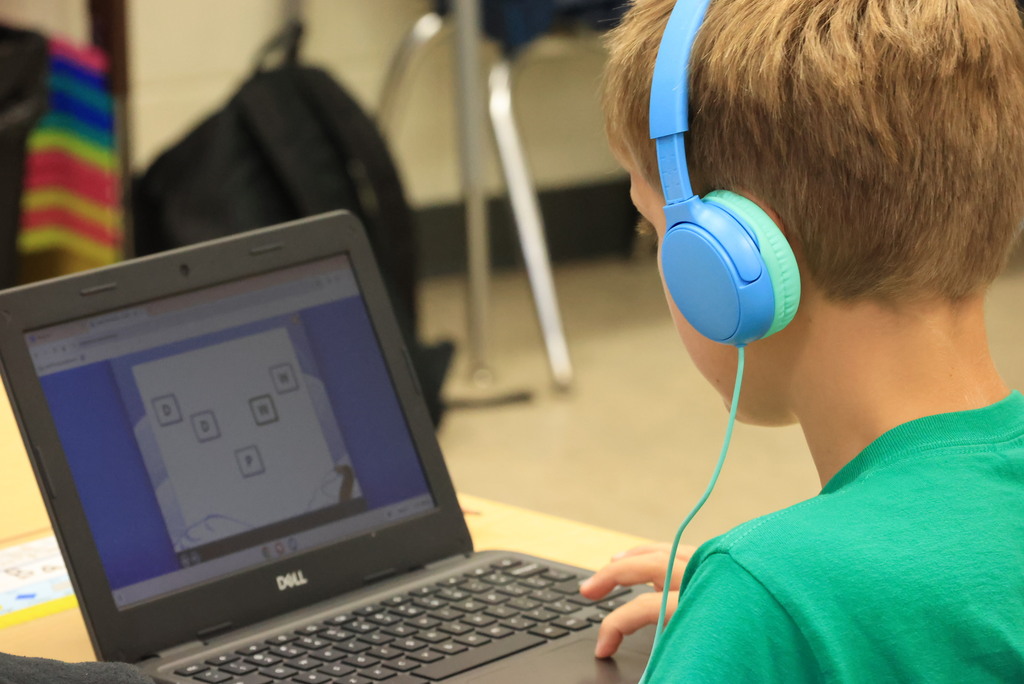 A student works on Lexia reading.