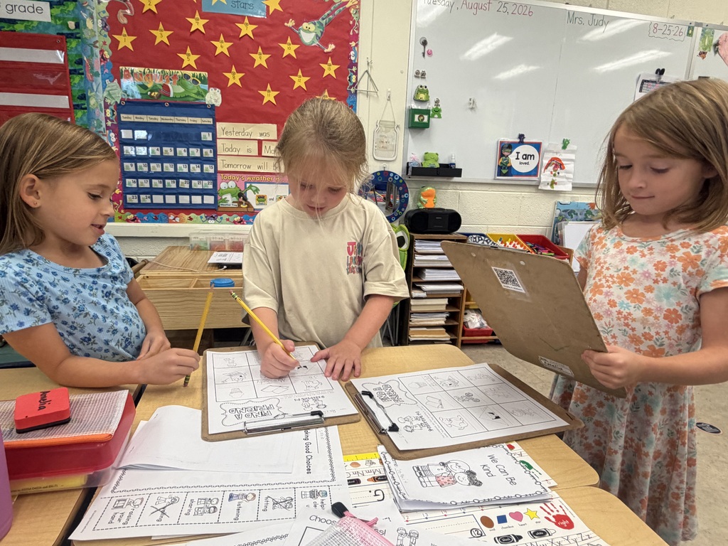Mrs. Judy's K-1 class participated in an activity called "Find a Friend". They worked on their communication skills and name writing! They interacted with one another, asking and answering questions in order to find friends who enjoy various activities.