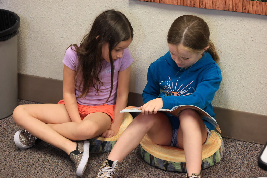 Mrs. Weller's 2nd grade class reads from their Start Right Readers and from their favorite books.
