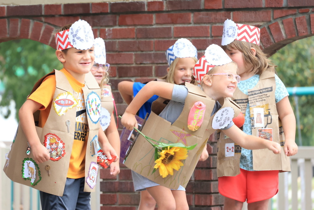 Nothing beats a kindergarten ABC Bootcamp Parade and Show! The K's have been learning their ABCs to begin the year, and today they got to show it off in front of a fantastic crowd of family and friends!