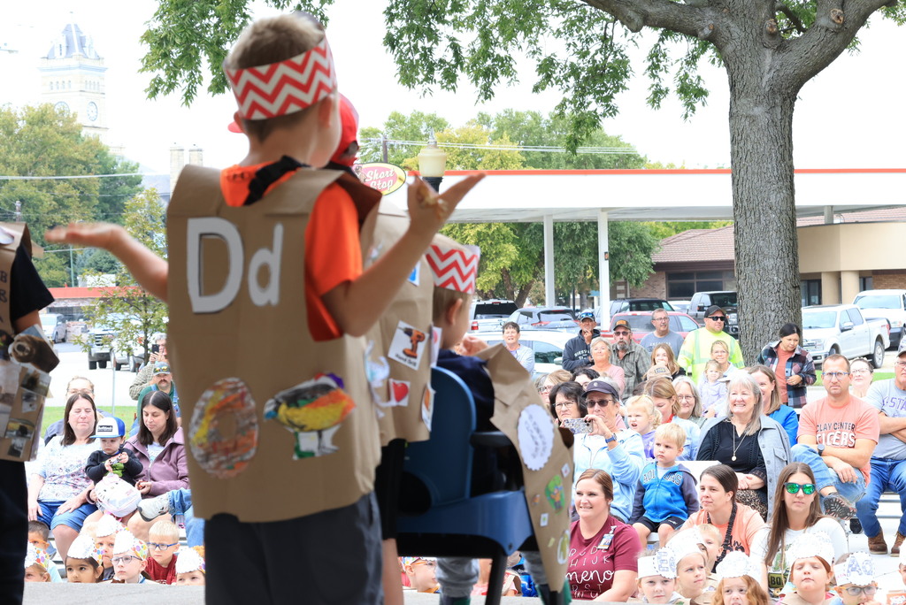 Nothing beats a kindergarten ABC Bootcamp Parade and Show! The K's have been learning their ABCs to begin the year, and today they got to show it off in front of a fantastic crowd of family and friends!
