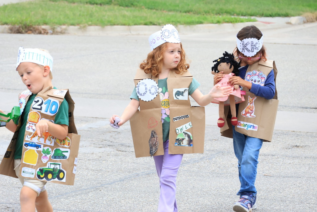 Nothing beats a kindergarten ABC Bootcamp Parade and Show! The K's have been learning their ABCs to begin the year, and today they got to show it off in front of a fantastic crowd of family and friends!