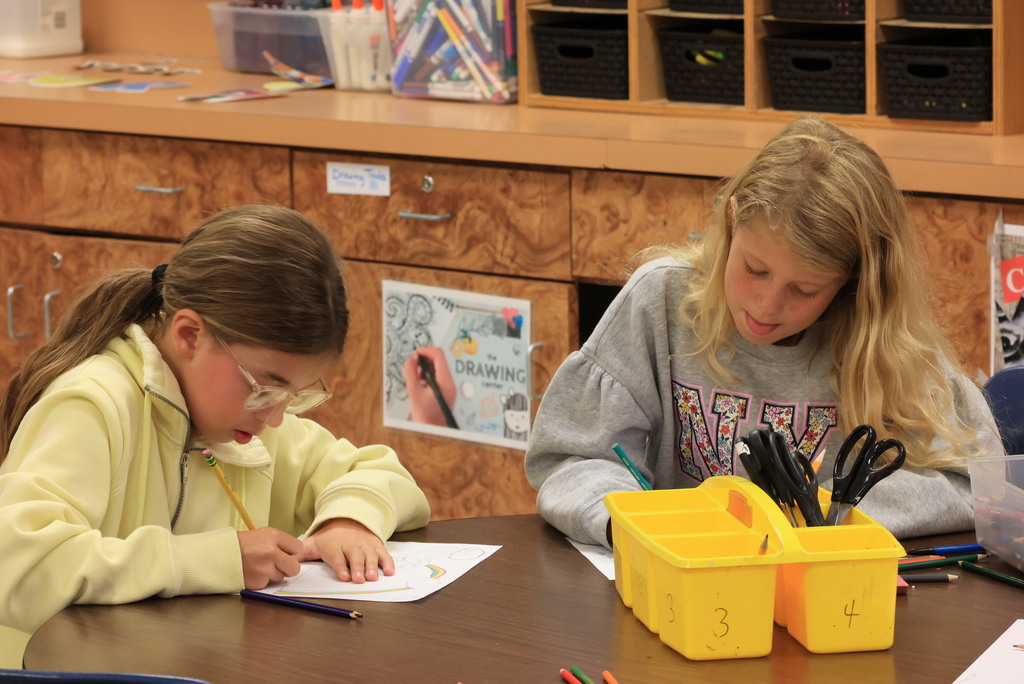 Mrs. Hauck's 5th graders work on their soil conversation posters.