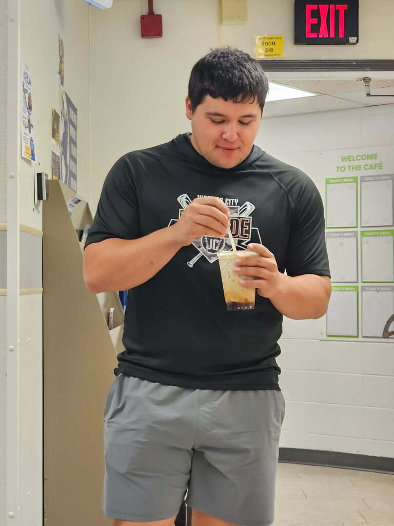 The USD 379 Excellence Foundation celebrated the Wakefield staff this morning by bringing in Mr. Summerson and the Bomber Grind to provide drinks to all staff members. Happy Friday! #Celebrate379