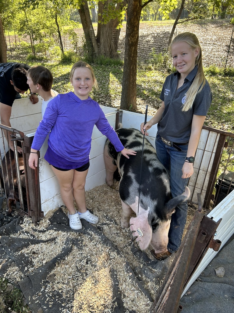 Mr. Yenni's 5th graders visited Clay Center last Friday for the Farm Safety Day hosted by the CCCHS FFA.