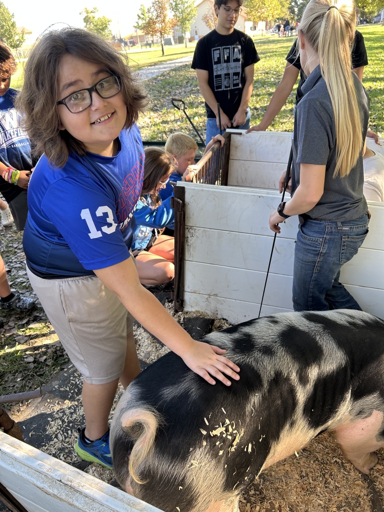 Mr. Yenni's 5th graders visited Clay Center last Friday for the Farm Safety Day hosted by the CCCHS FFA.