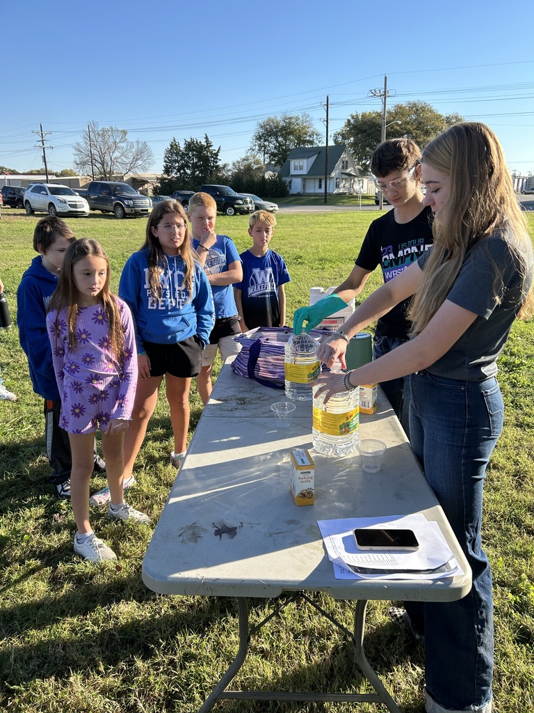 Mr. Yenni's 5th graders visited Clay Center last Friday for the Farm Safety Day hosted by the CCCHS FFA.