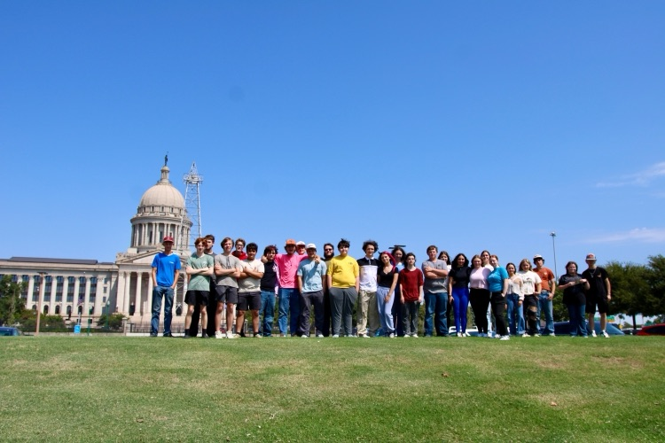Students visiting the State Capitol building. 