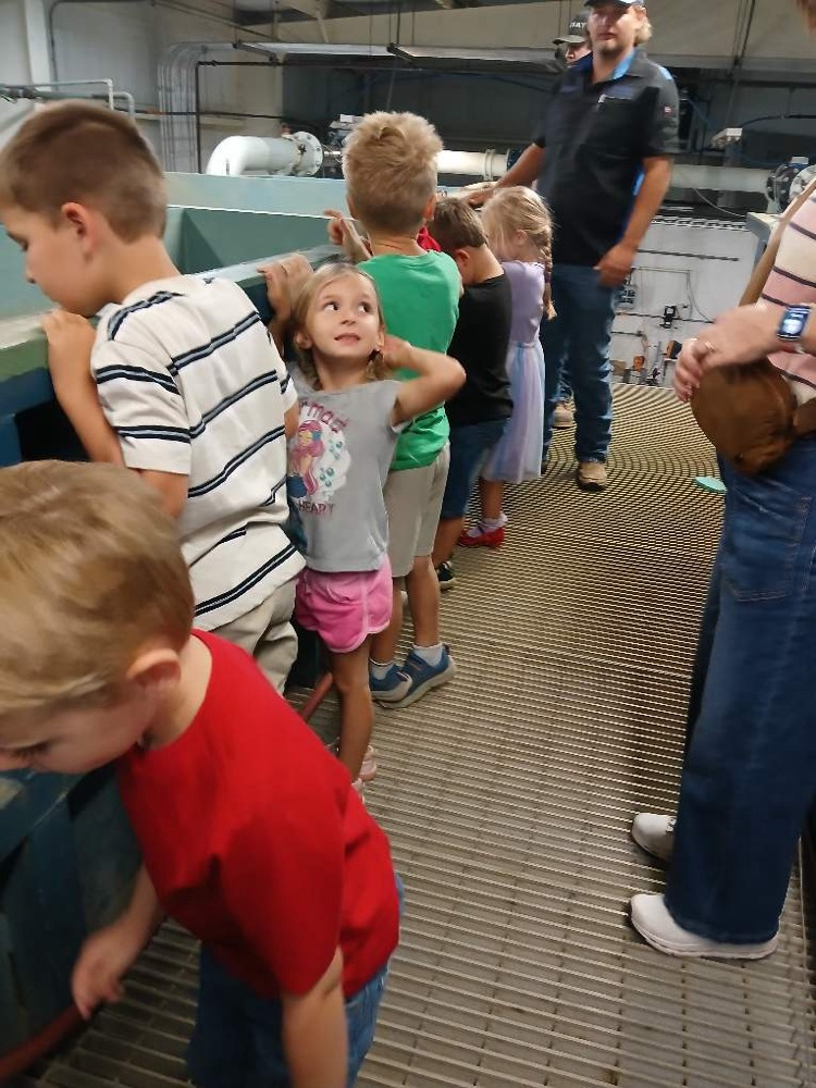 Students visiting water treatment plan. 
