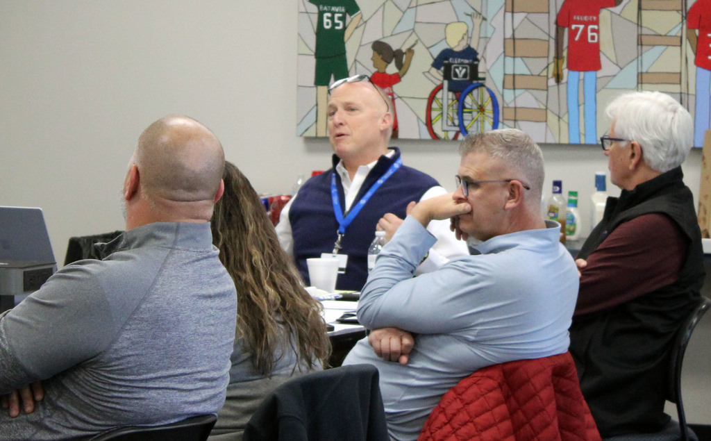 Darrel Edwards from Clermont County Educational Service Center talks to team members of the Work-Based Learning meeting.