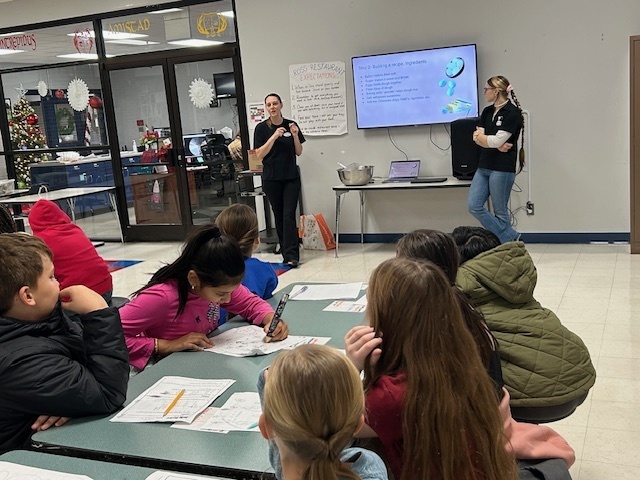 Crumbl Cookie Presentation