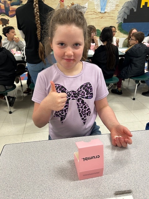 Crumbl Cookie Presentation