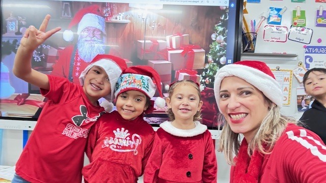 Children dressed with Christmas attire