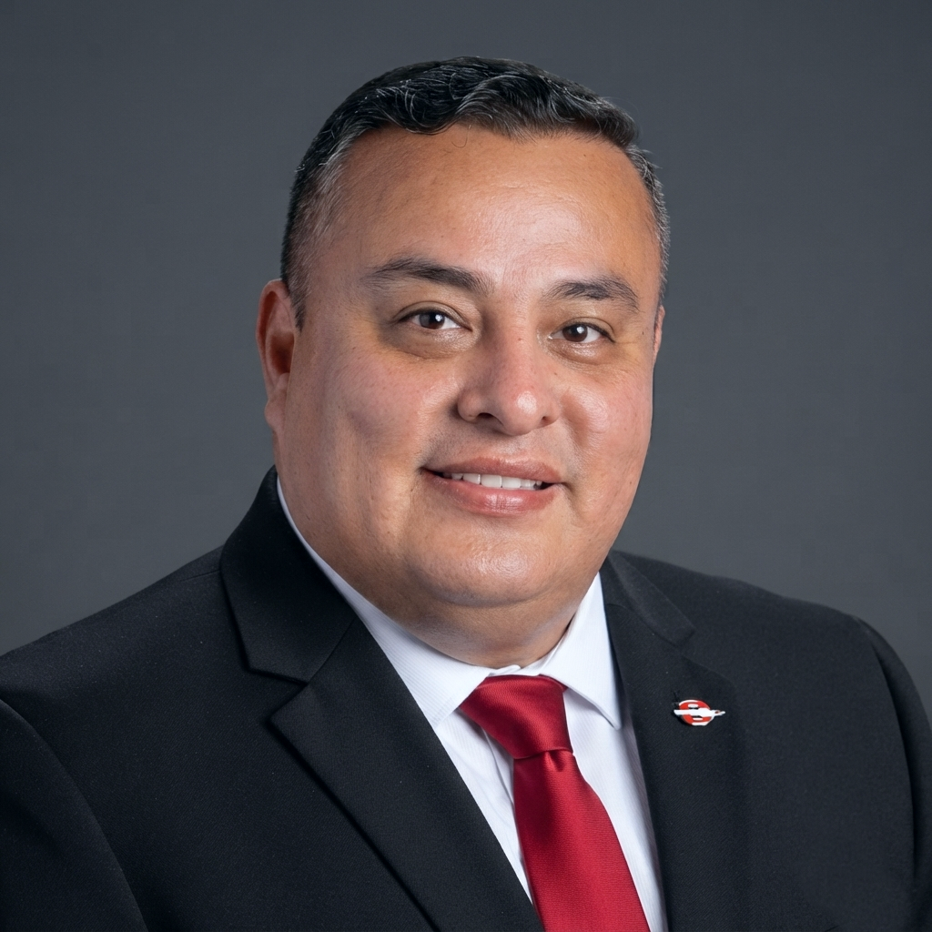 Jose Mendoza Headshot