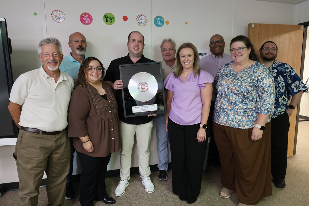 Front: Charles Millard, Veronica Alvarado, Travis Agnew, Jessica Hammond, Danika LaBrant;  Back: Brian Simpson, Andrew Pearson, Dr. Glenn Barnes, Galen Rappe