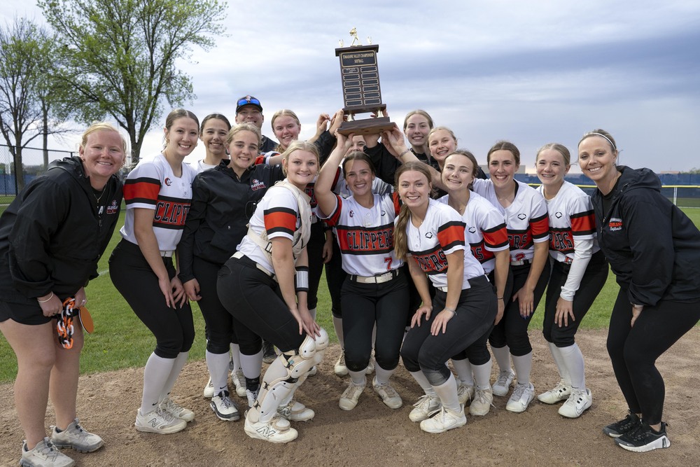 Clippers with trophy