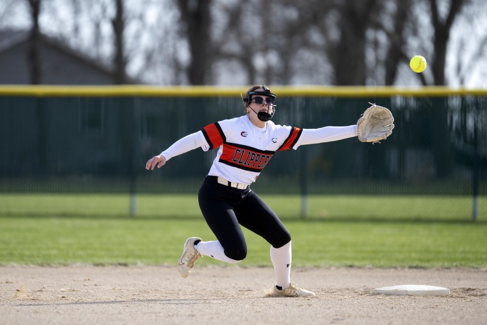 Kaitlyn Flowers reaches out for a catch
