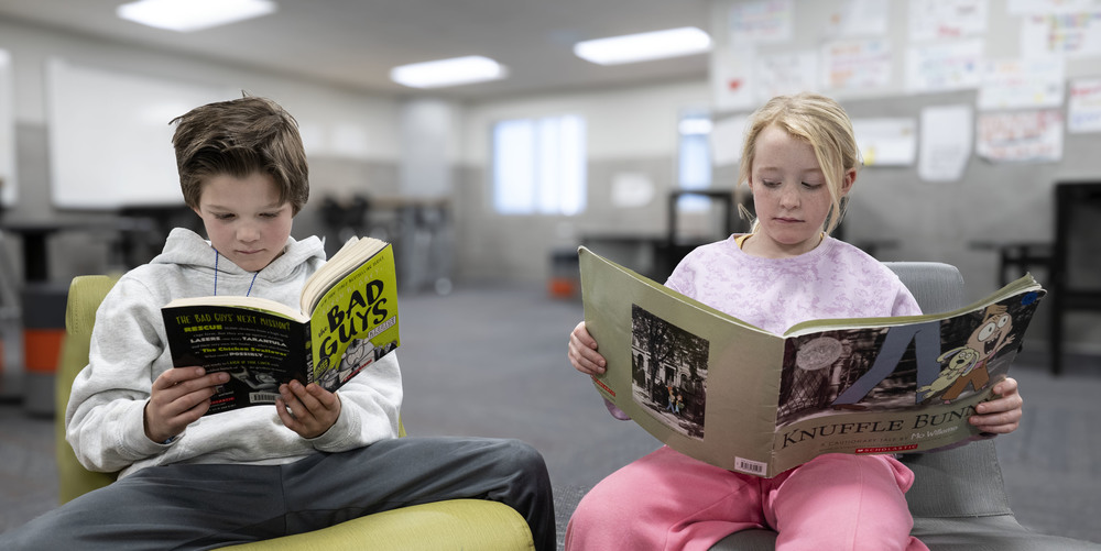 First grade students reading