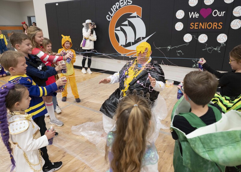 Silly string
